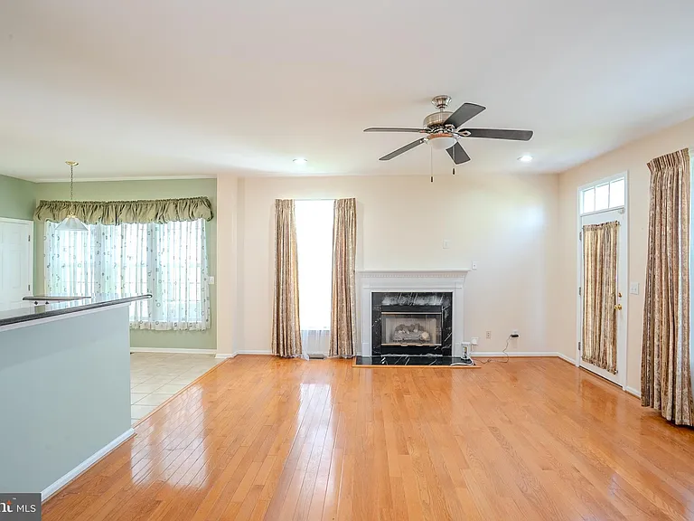 31 Hawthorn Dr — Photo 12