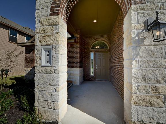 3rd image of 3015 Forest Creek Dr