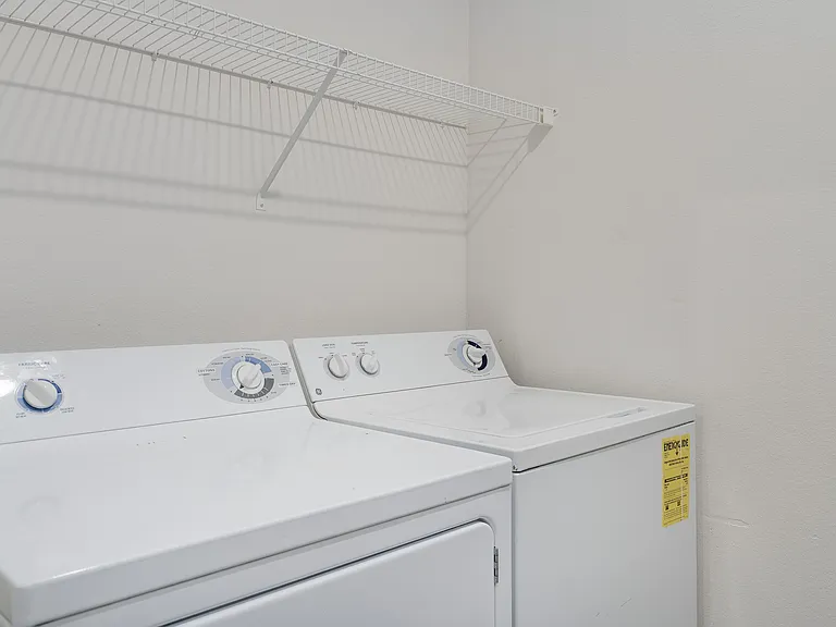 Summerhill Estates Apartments — Photo 12
