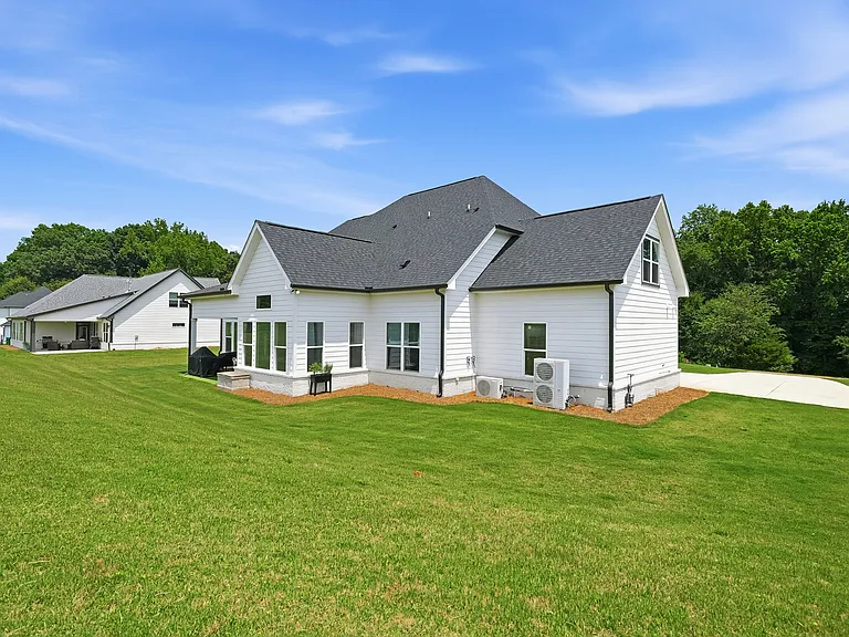 2049 Chestnut Oak Trl — Photo 27
