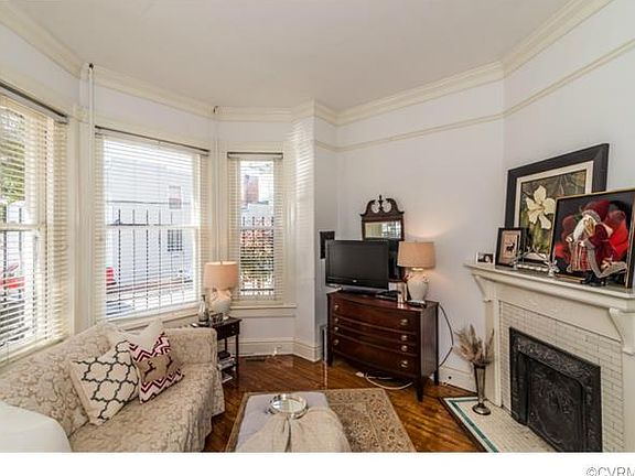 4th image of 305 N Vine St