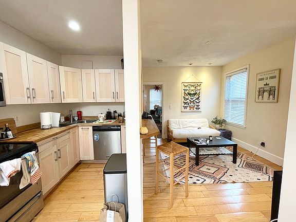 2nd image of 860 Huntington Ave #3