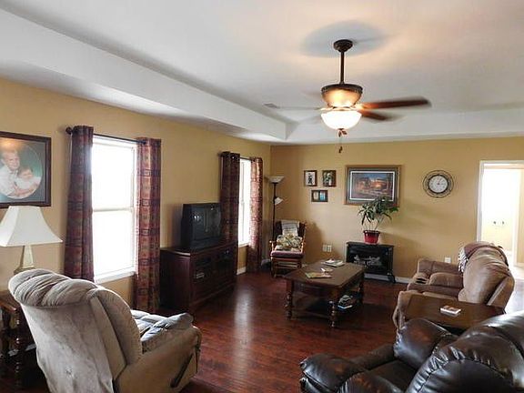 3rd image of 85 Red Barn Ln