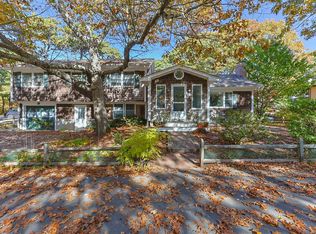 21 Nelson Ave #UA, Provincetown, MA 02657