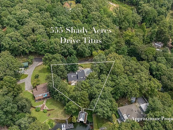 5th image of 555 Shady Acres Dr