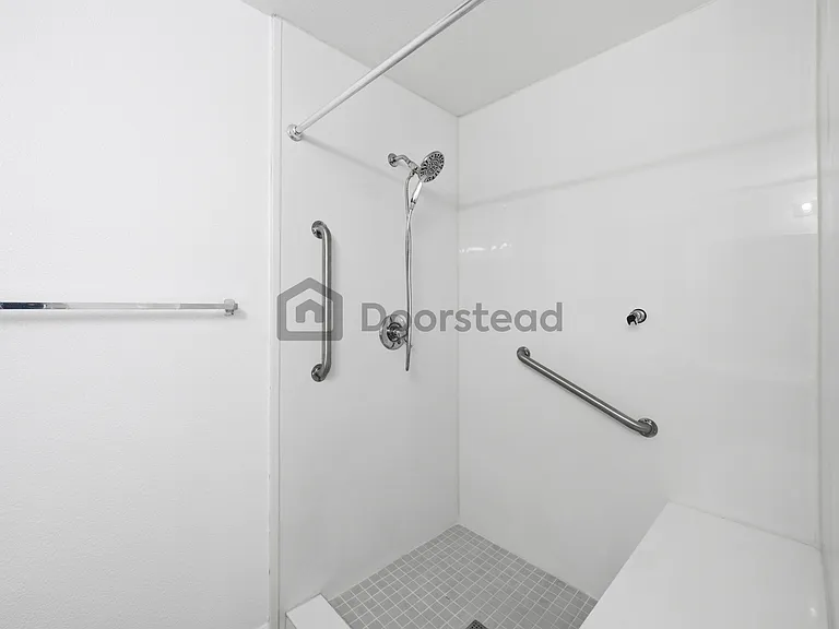 108 Cherokee Dr — Photo 31