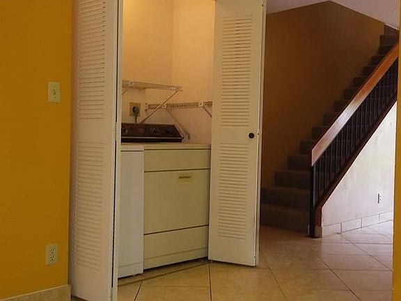 3rd image of 1677 Cypress Pointe Dr
