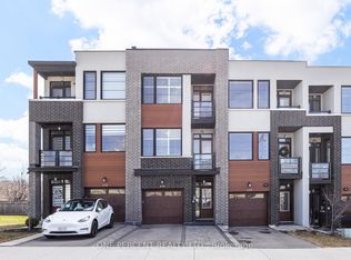 656 Tupelo Ct, Mississauga, ON L5G0C4
