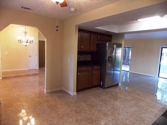 4th image of 802 NW Bayshore Boulevard