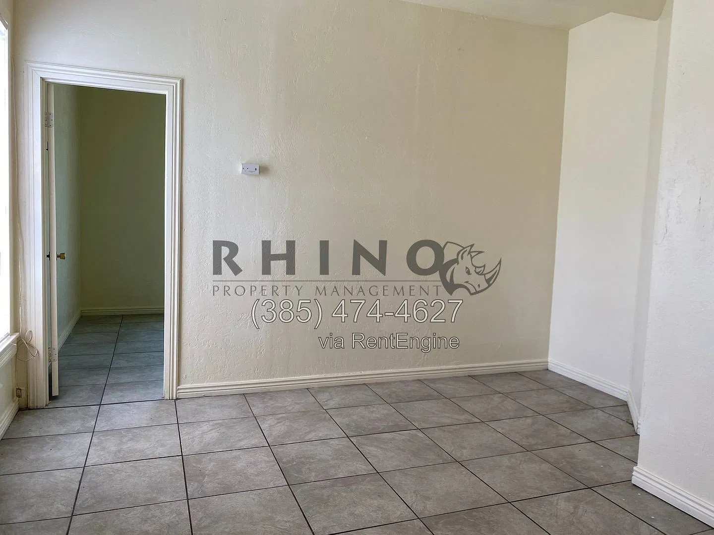 2440 B Ave — Photo 3