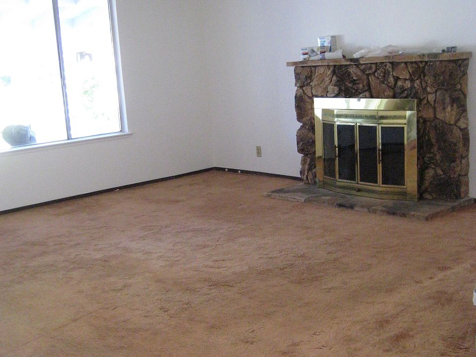 2nd image of 1051 Belford Dr