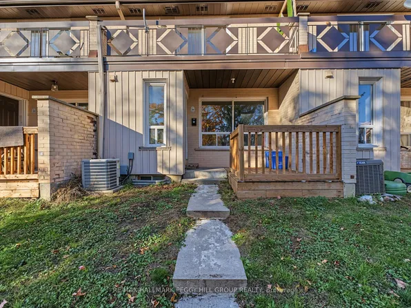 275 Blake St #26, Barrie, ON L4M 1K7