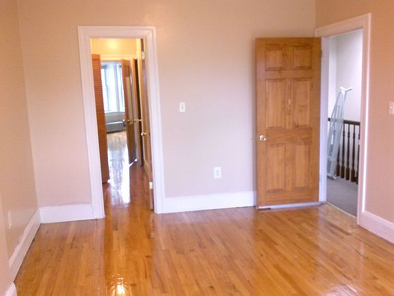 2nd image of 890 Park Pl