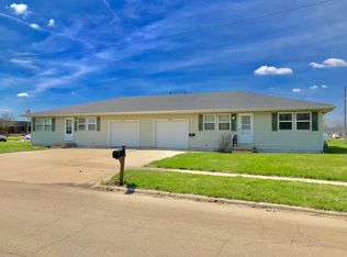 1415-1417 Dakota Dr, Ottawa, IL 61350