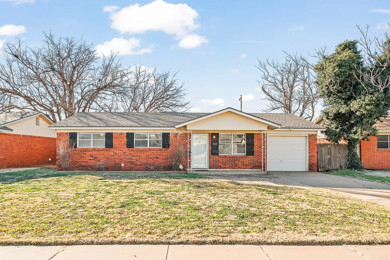 3 bed, 2.0 bath, 1302 sqft, $1,395 — Photo 1