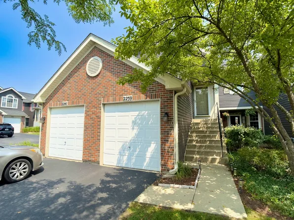2239 Lake Ridge Dr, Glendale Heights, IL 60139