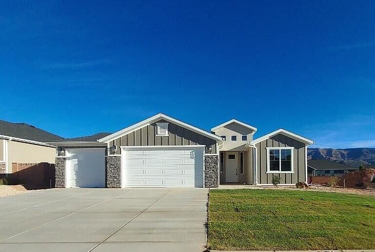1st image of 2897 W Hawk Dr