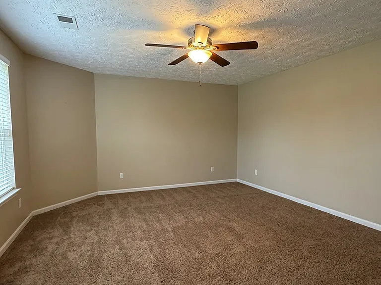 1902 Shawn Wayne Ct SE — Photo 17