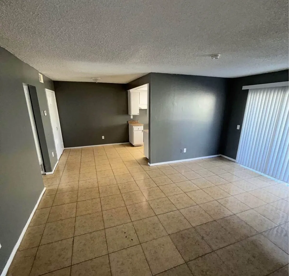 2 bed, 1100 sqft, $1,650 — Photo 1