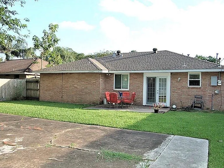 509 Avondale Ln — Photo 15