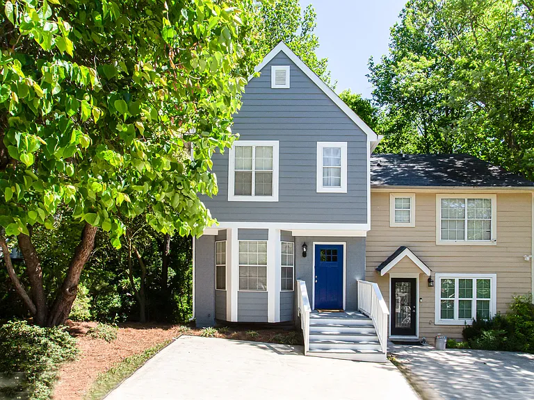 5198 Laurel Bridge Dr SE — Photo 1