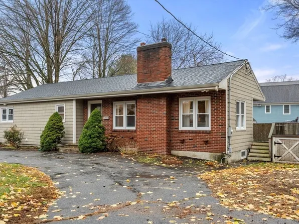 16 Beaver Ave, Lynnfield, MA 01940