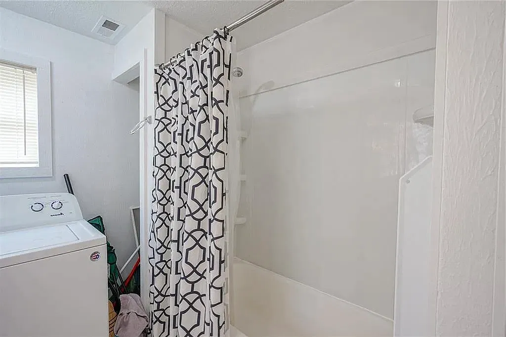 2 bed, 864 sqft, $1,040 — Photo 4
