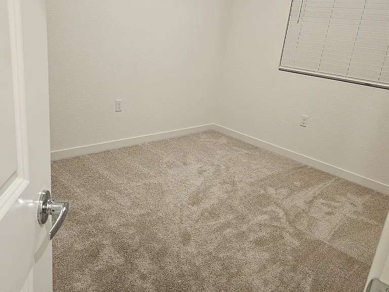 862 S Del Mar Ave — Photo 3
