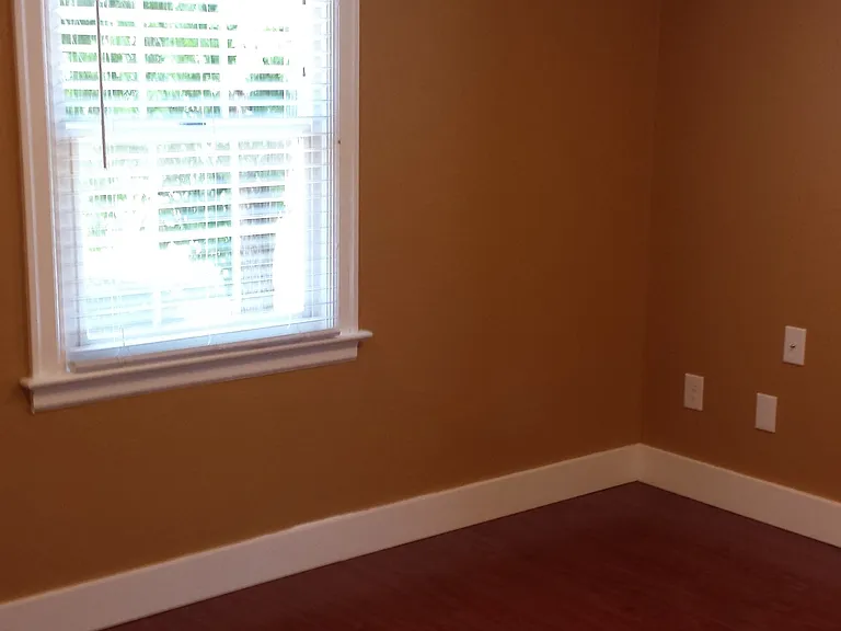 650 Marion St NE #10 — Photo 12