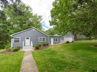 5845 Newman Rd, Albany, NY 12203