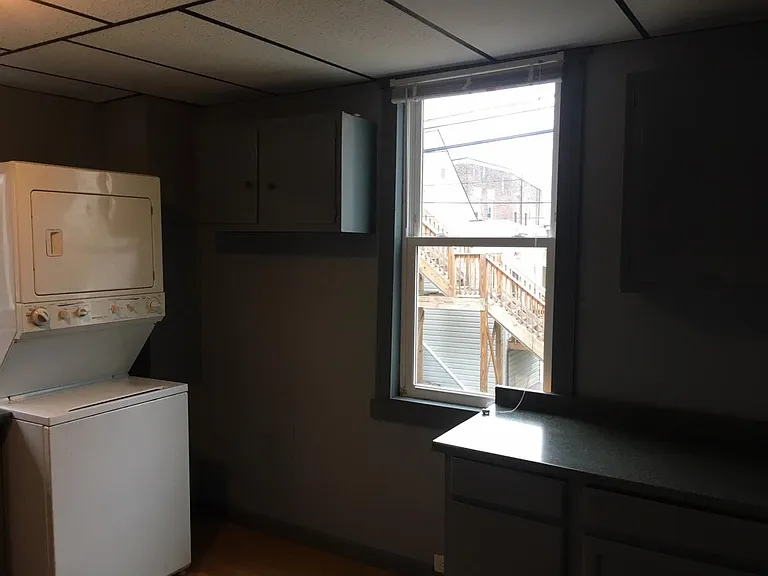 327 Farley Way — Photo 3
