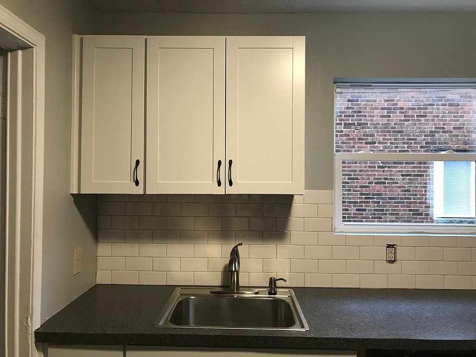 1st image of 305 Woodland Ave