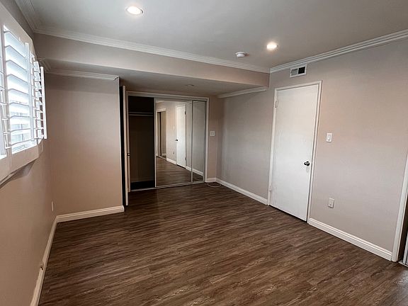 5th image of 442 S Rexford Dr APT 207