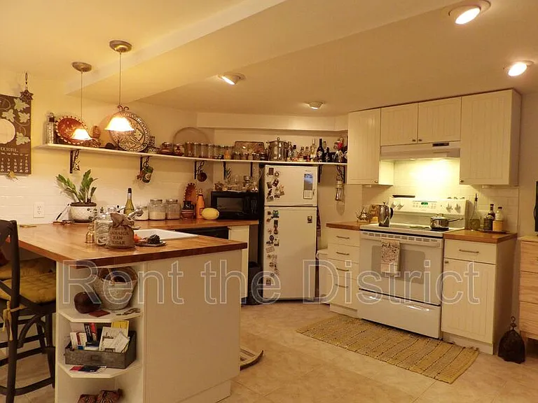 413 T St NW #LOWER — Photo 2