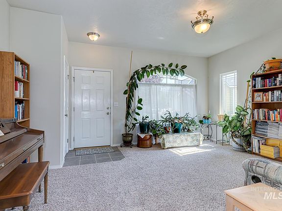 3rd image of 4912 Harding Pl