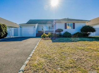 3620 Collector Ln, Bethpage, NY 11714