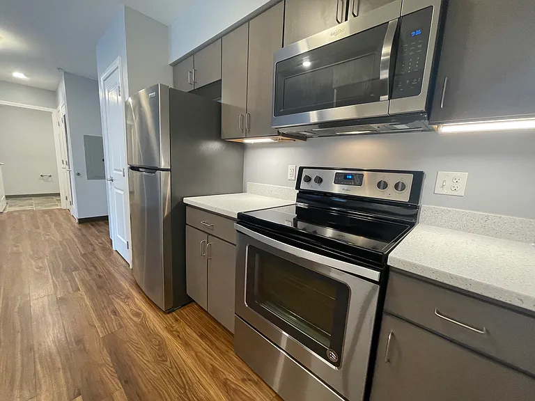 The Ridge at Eastern Trails Apartments — Photo 24