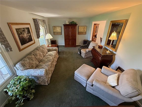 3rd image of 173 Hillary Dr
