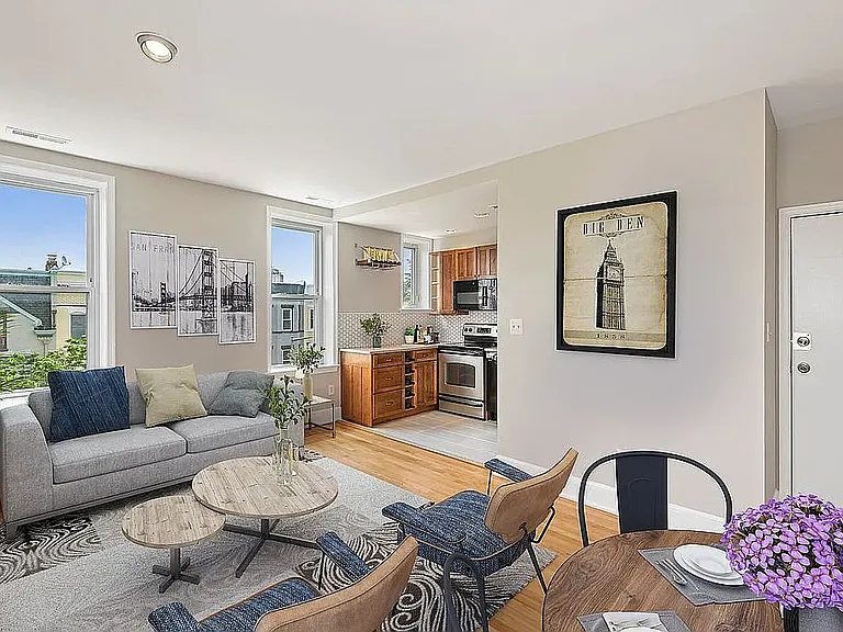 676 4th St NE #302 — Photo 3