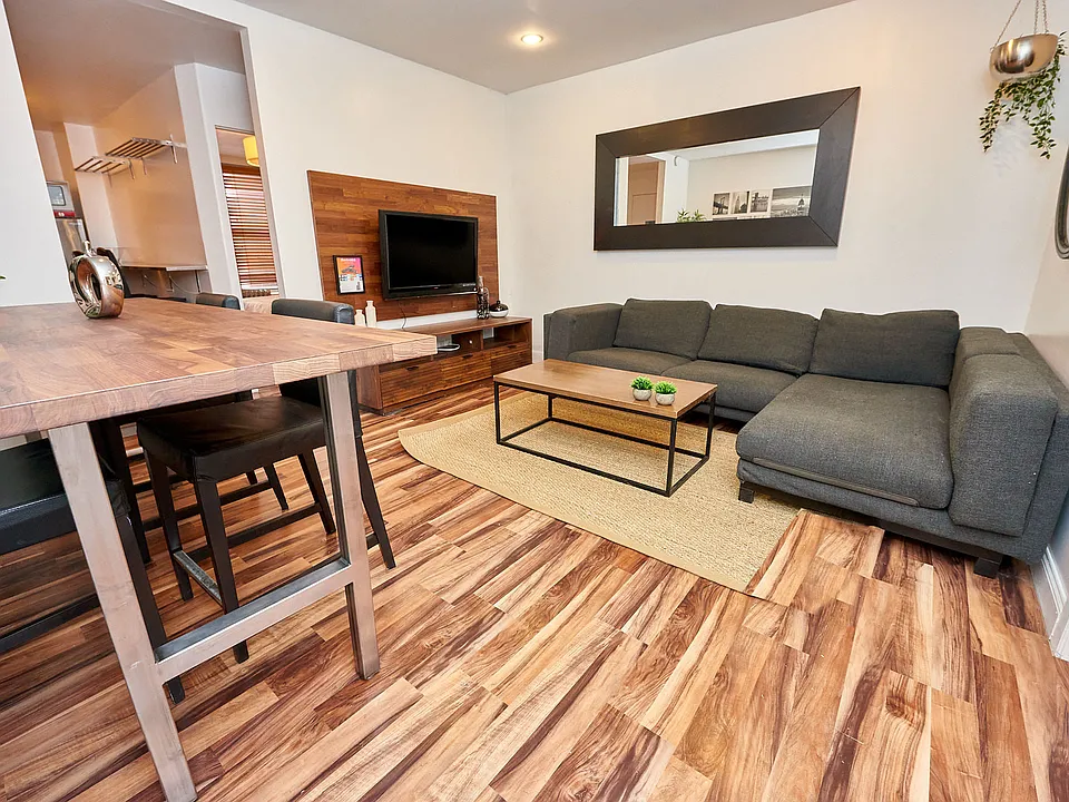 18 Spring St #2