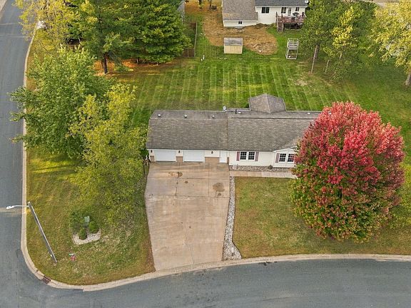 2nd image of 1027 Prairie Circle