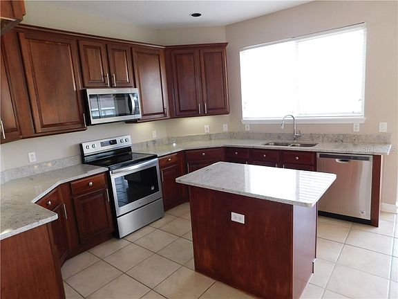 5th image of 2101 Stillington St