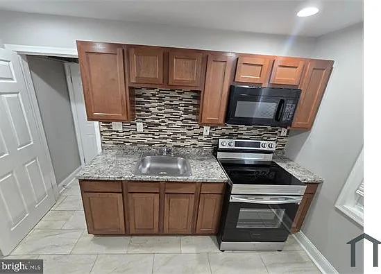 2 bed, $1,325 — Photo 1
