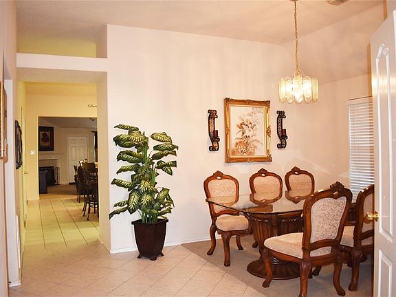 3rd image of 1807 Branch Hill Dr