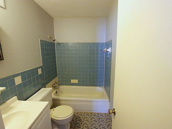5th image of 1058 Poplar Ave #2