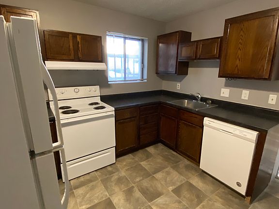 3rd image of 2227 A St #10