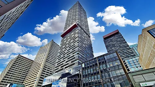 8 Eglinton Ave E Photo 1
