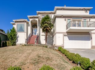 1421 Ranier Loop NW, Salem, OR 97304