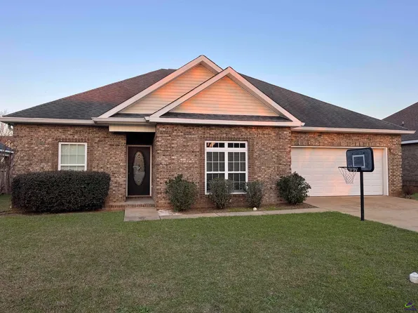 129 Manchester Ln, Byron, GA 31008