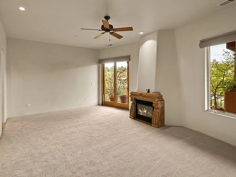 227 Les Springs Dr — Photo 37
